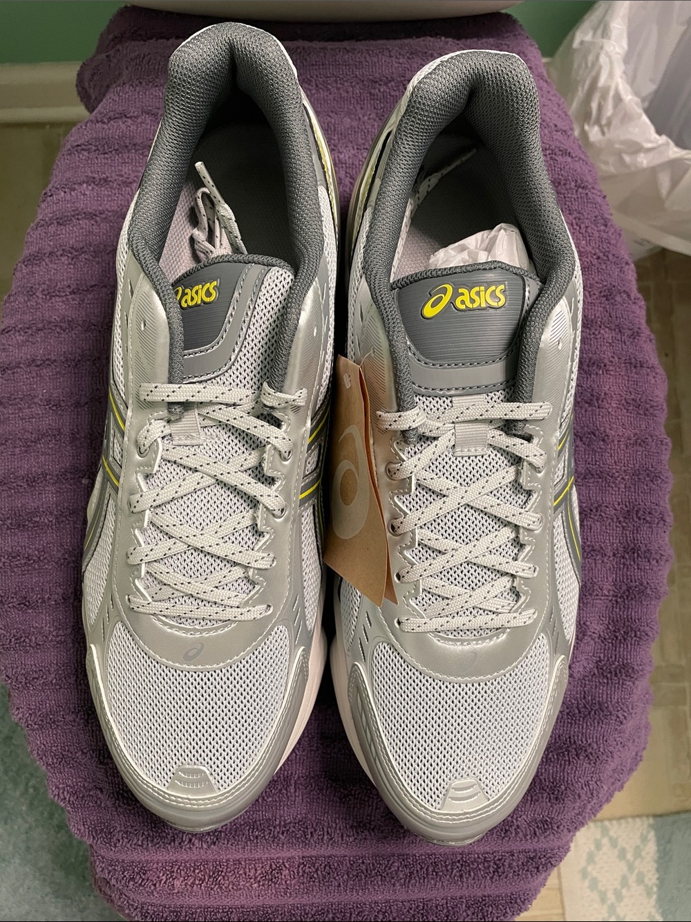 BRAND NEW! Men’s ASICS Gray Mesh Athletic Sneakers with Yellow Logo Accents